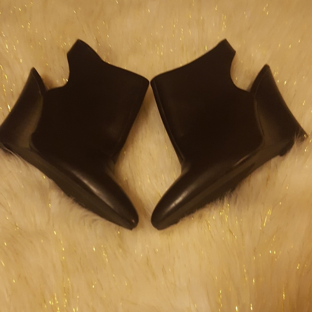 BCBGeneration booties - Picture 2 of 7